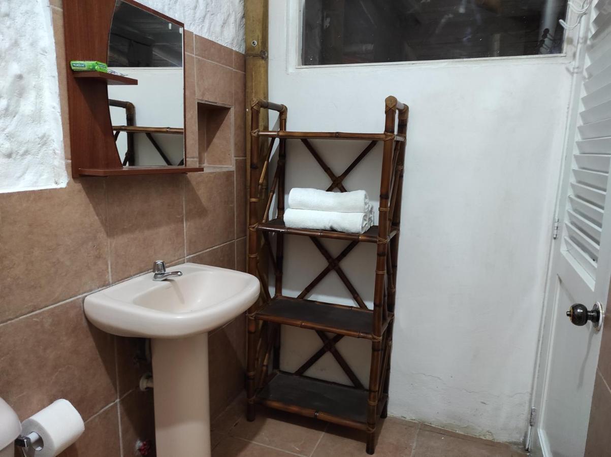 מלון טונסופה Caramba Hospedaje מראה חיצוני תמונה